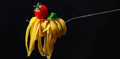 spaghetti pomodoro basilico dettaglio