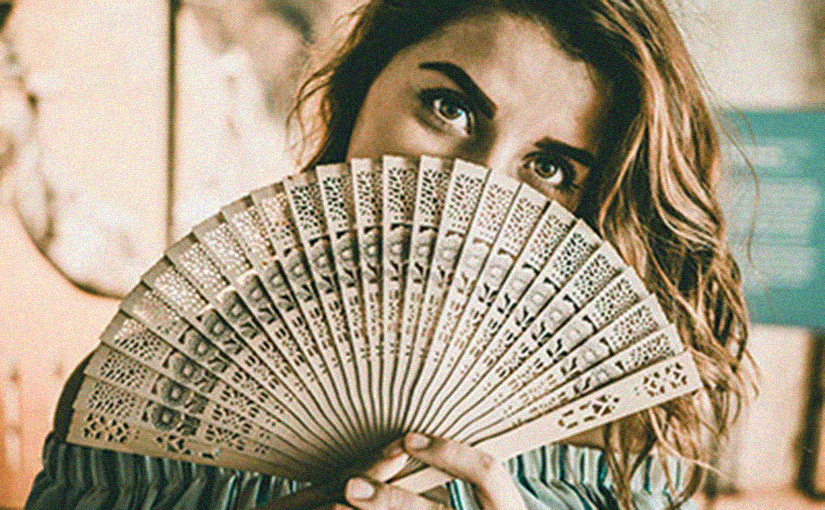 Il ventaglio: un accessorio antico ma sempre di moda